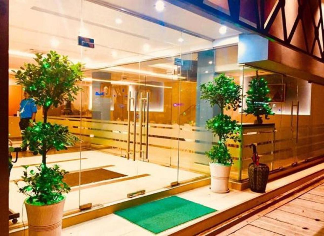Eastern Hotel Yangon Bagian luar foto
