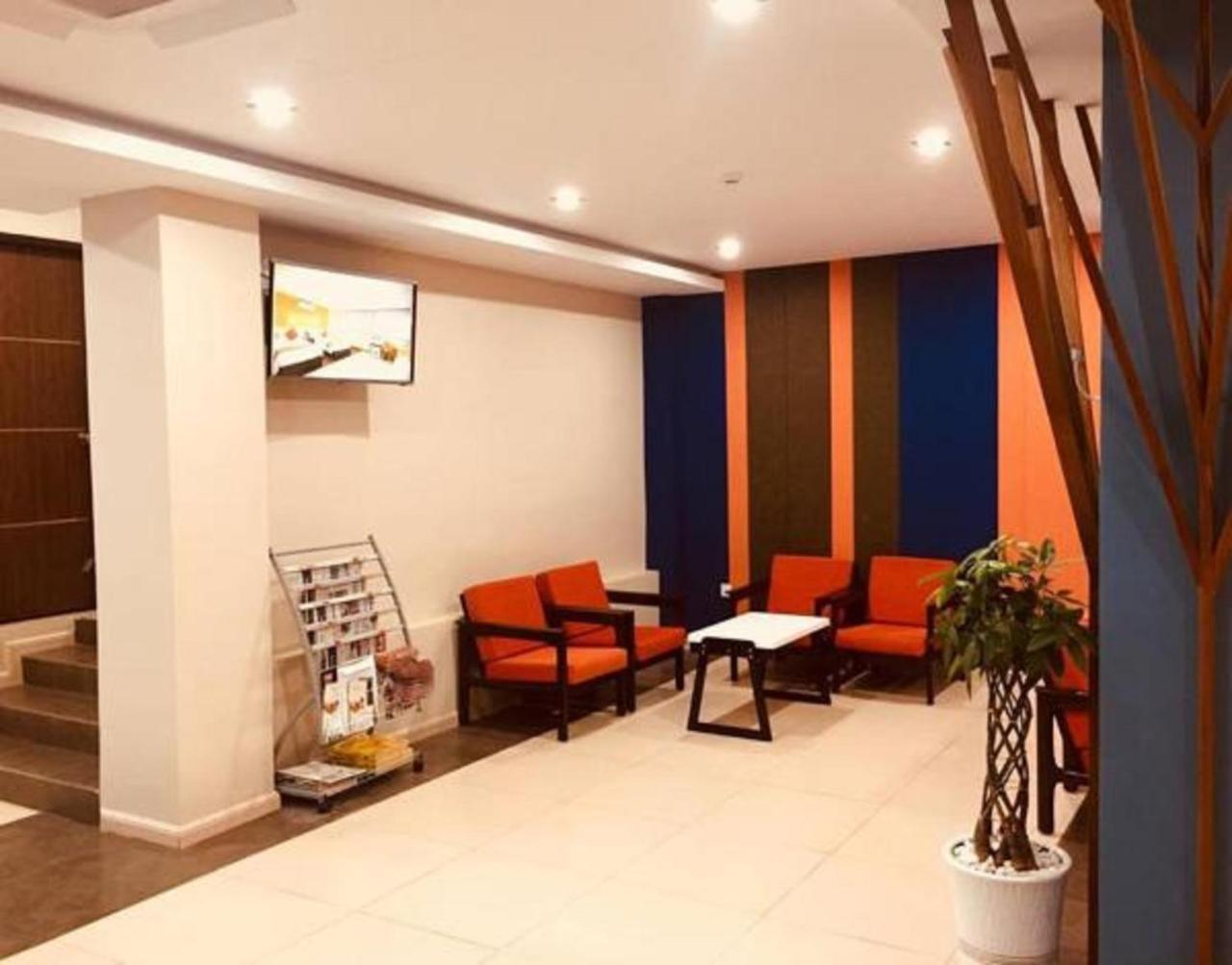 Eastern Hotel Yangon Bagian luar foto
