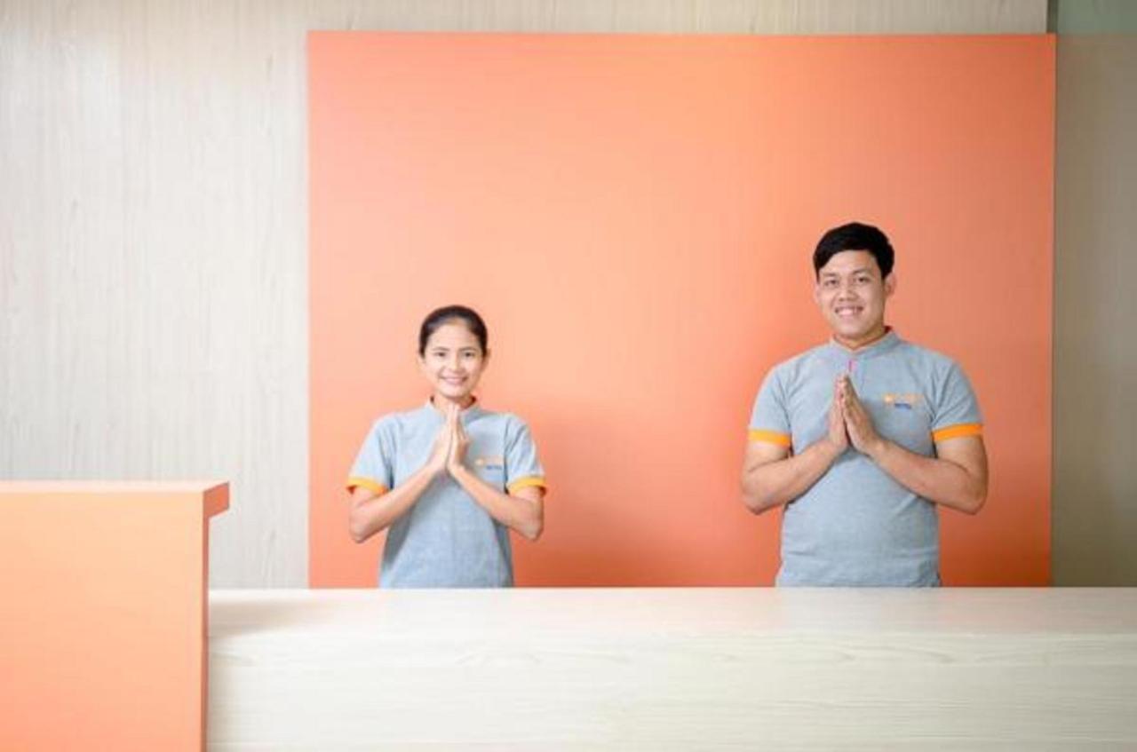 Eastern Hotel Yangon Bagian luar foto