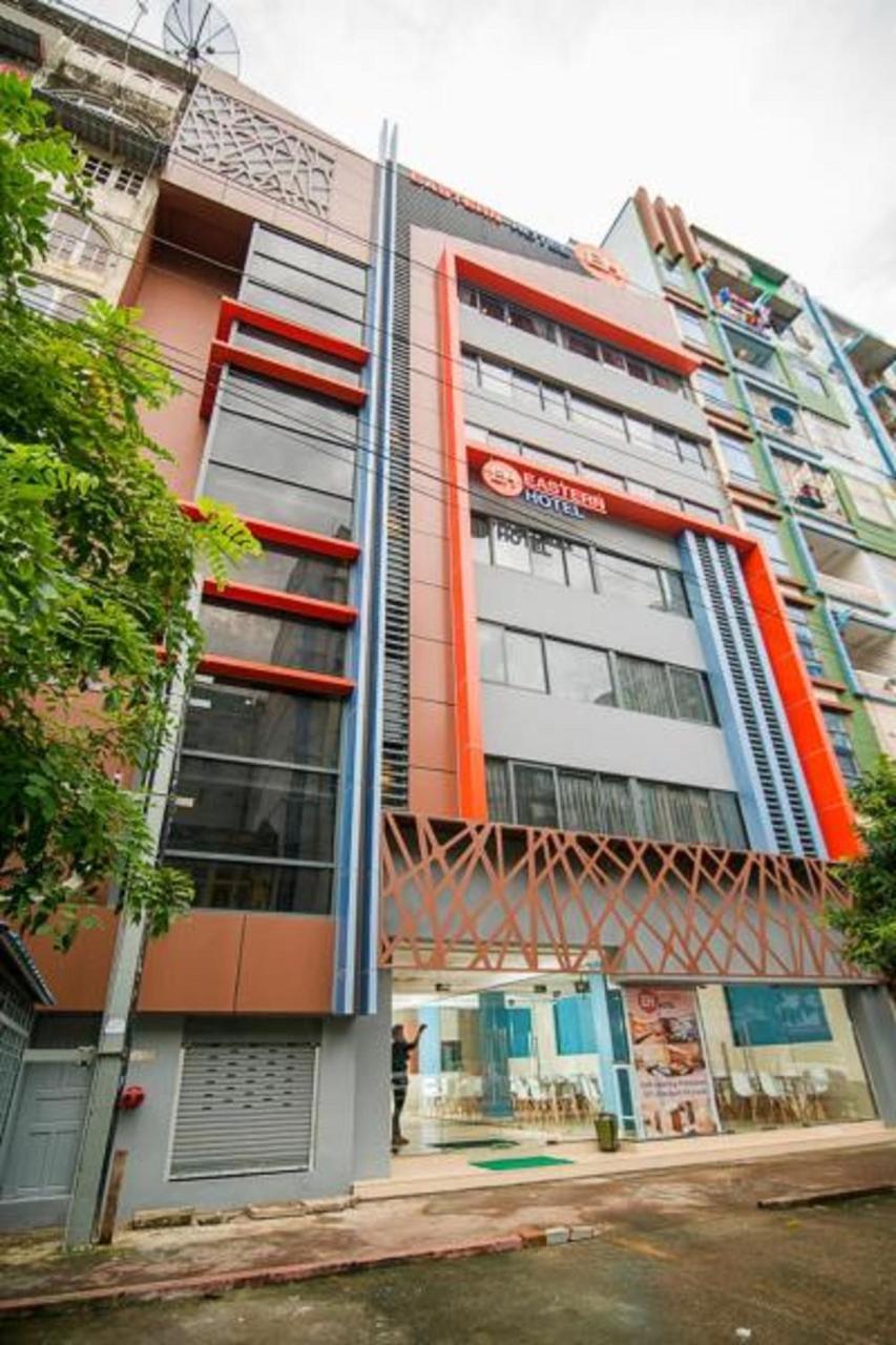 Eastern Hotel Yangon Bagian luar foto